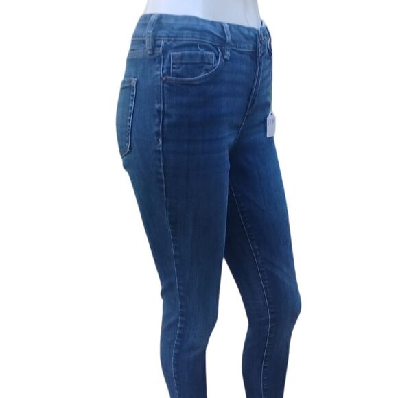 643536...Bullhead Mid-Rise Skinniest Jeans Size 26, 27" Inseam 8" Rise - Picture 3 of 6